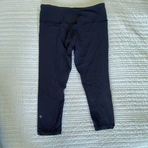 Lulu 🍋 Cropped Wunder Unders deep purple